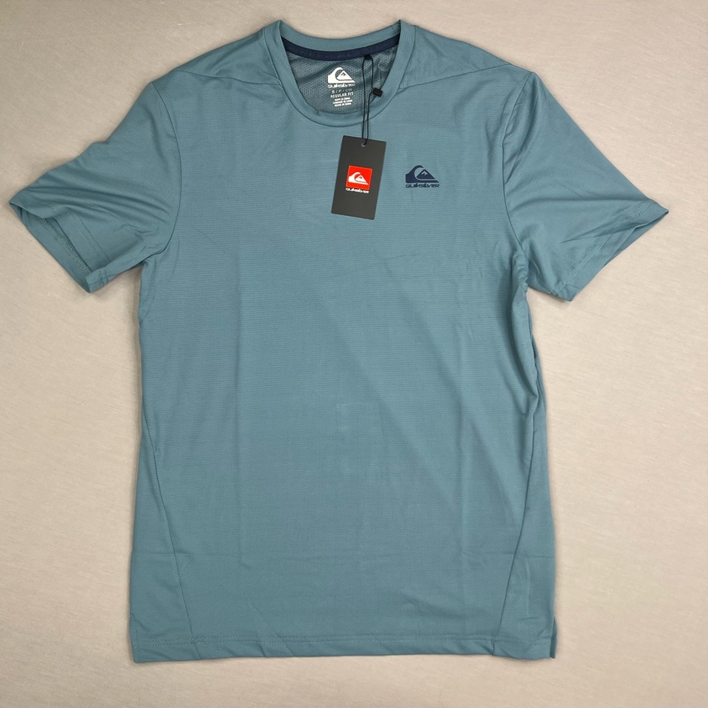 QUIKSILVER ATHLETIC SS DRYFLIGHT TRAINING SHIRT
